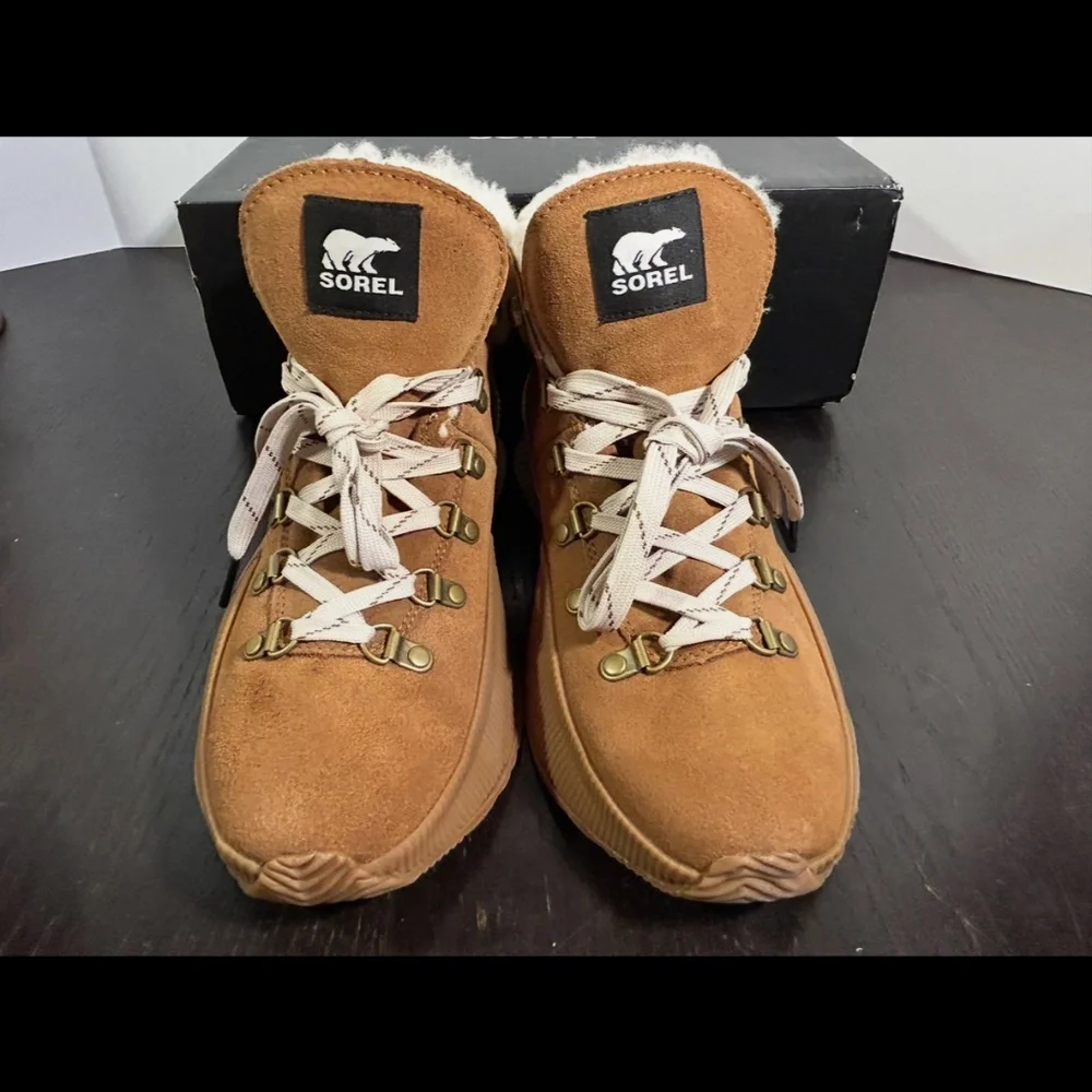 Sorel Out N About III Conquest Waterproof Boots Camel Brown Womans 9.5